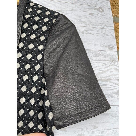 YIGAL AZROUEL DRESS SUIT SIZE 6/8 - Picture 6 of 12